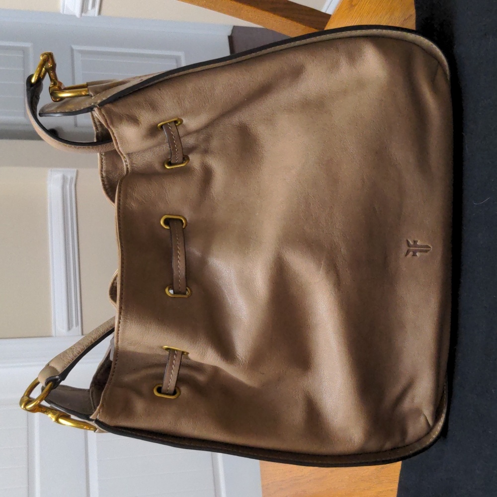 NWT Frye Leather Hobo Drawstring Brass Hardware Tan - Picture 2 of 7
